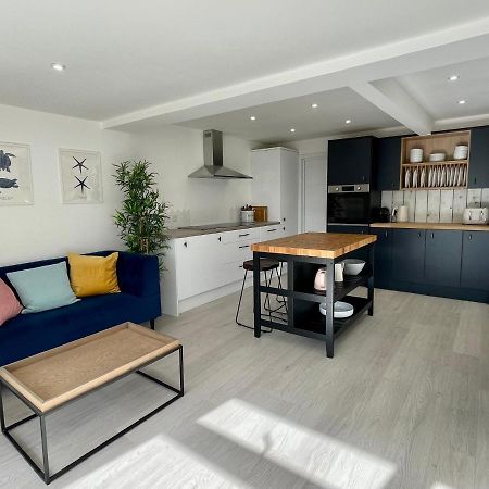 Вилла Island House Уэст-Мерси Экстерьер фото